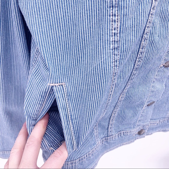 Max Jeans Blue and White Pinstriped Jean Jacket - Picture 5 of 8